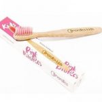 Escova de dentes de bambu rosa para crianças, Nordics Oral Care